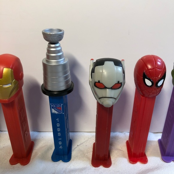 Lot of 7 Vintage Pez Dispensers hockey, Spider-Man , Hulk, Dr. Strange Bugz - Picture 3 of 10